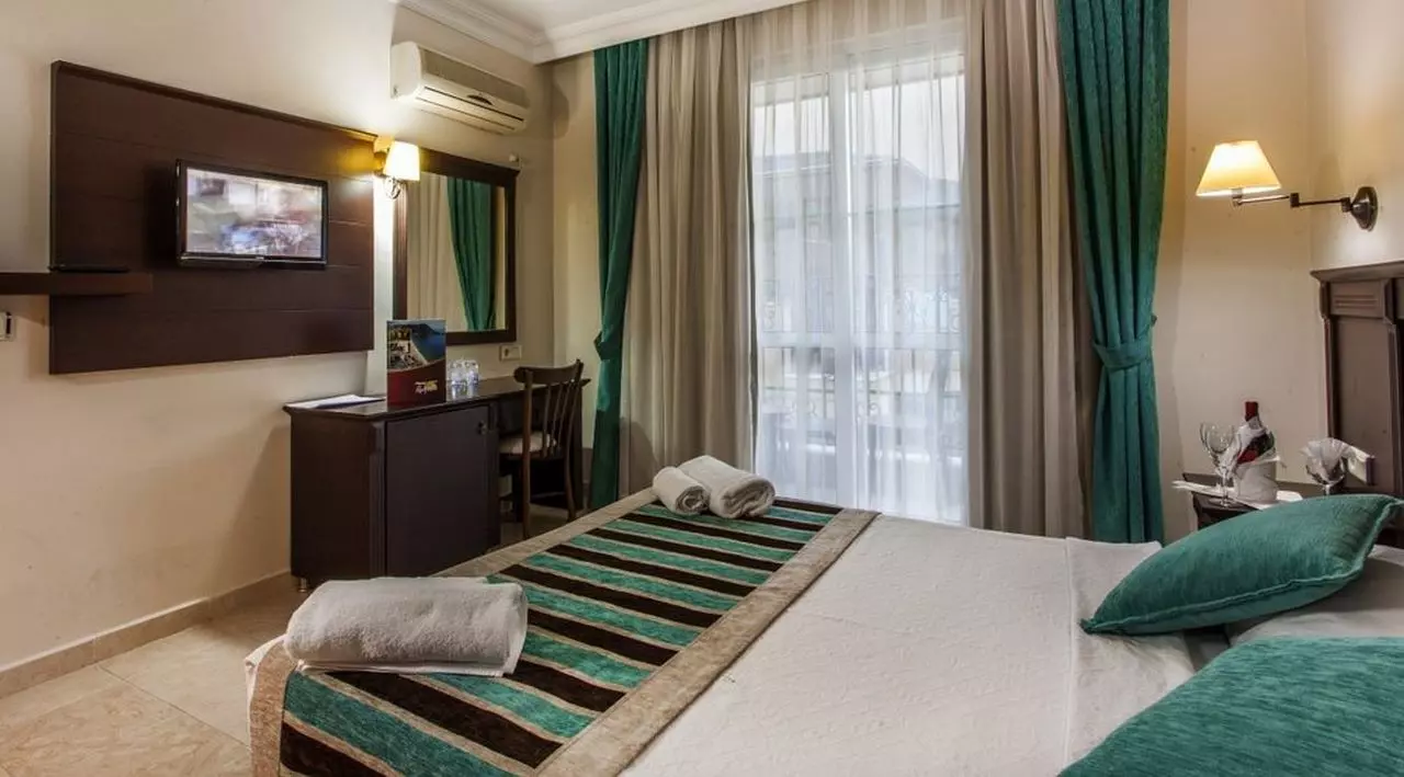 248491KLEOPATRAROYALPALM_SHABAVIZPARVAZ (13).jpg